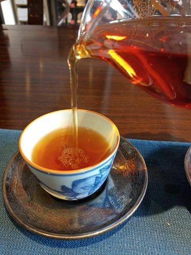 红茶的冲泡方法是,浸泡法温润泡直接冲泡还是凉水冲泡