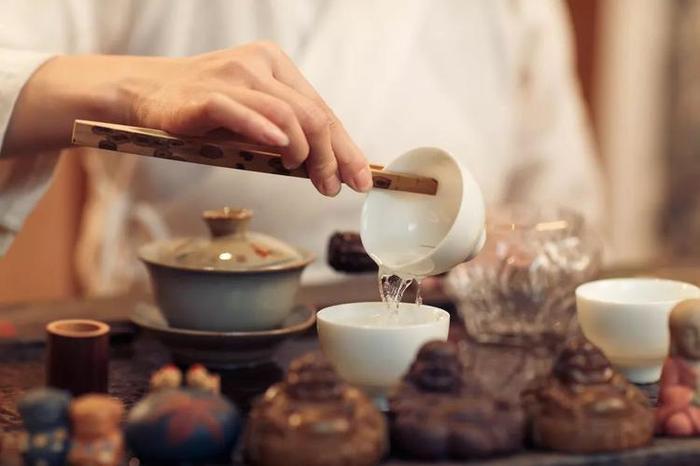 如何泡茶给客人喝,怎么泡茶给客人喝茶礼仪要注意哪些