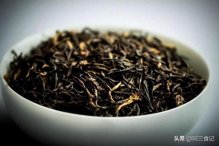 冬季喝红茶的好处,冬季喝红茶好还是绿茶好红茶什么品牌好