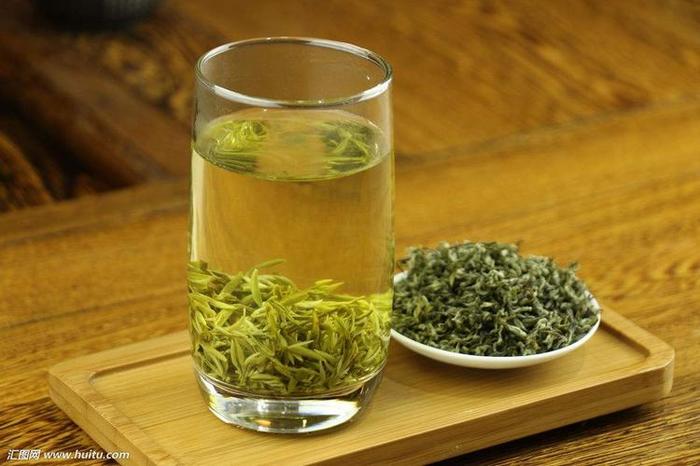 绿茶怎么泡才正确方法先放水还是茶叶