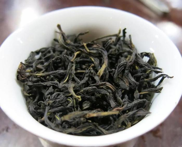 凤凰单丛是红茶吗,凤凰单丛茶是红茶还是绿茶