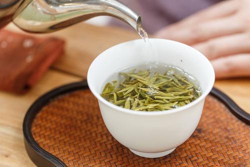 吃茶叶对身体好吗,吃茶叶对身体有什么影响吗