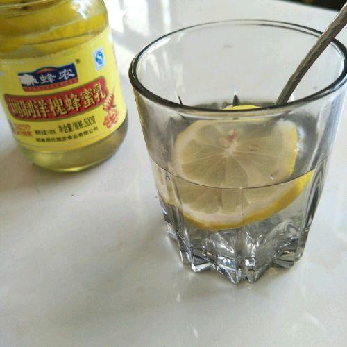 制作柠檬茶的方法,如何制作柠檬茶最简单的做法