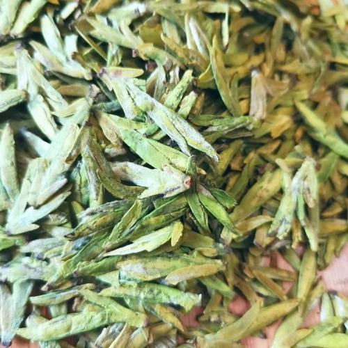 龙井是什么茶,龙井是一种绿茶,主要产自中国东部沿海的浙江省