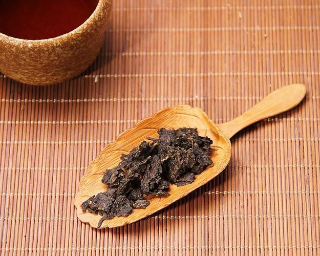 黑茶功效及副作用,黑茶的功效与作用禁忌的功效与作用及禁忌