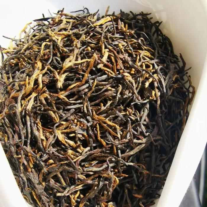 祁门红茶冬天喝的好处,祁门红茶一年四季都可以喝吗