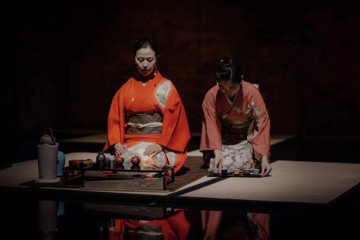 日本茶道表演过程中什么的行为很重要